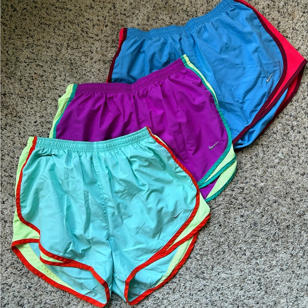 3 Nike free women’s shorts M